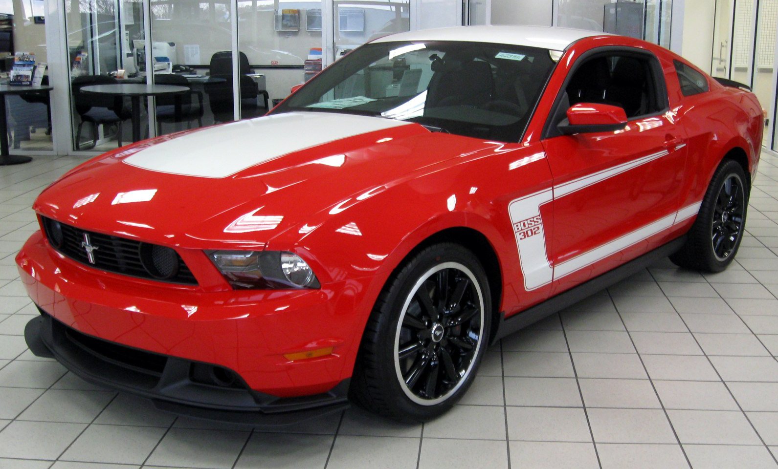 Ford Mustang V (facelift 2009) Boss 302 5.0 V8 (444 Hp)